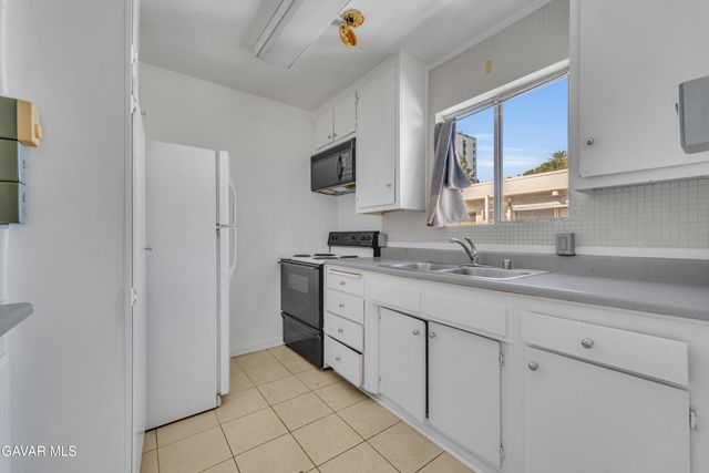 960 Larrabee Street 317, West Hollywood, CA 90069