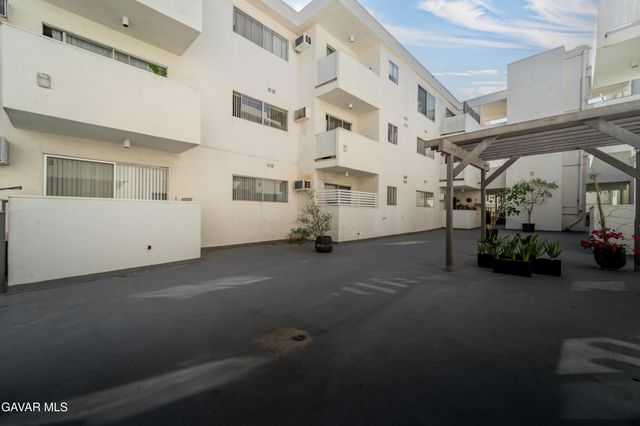 960 Larrabee Street 317, West Hollywood, CA 90069