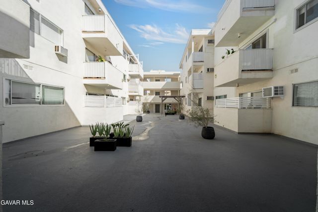 960 Larrabee Street 317, West Hollywood, CA 90069