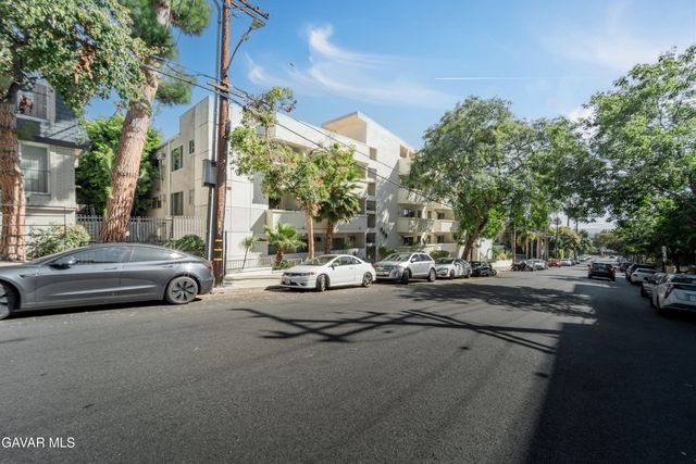 960 Larrabee Street 317, West Hollywood, CA 90069