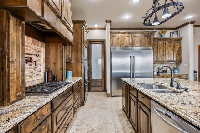 729 Meadow Drive, Mclendon Chisholm, TX 75032