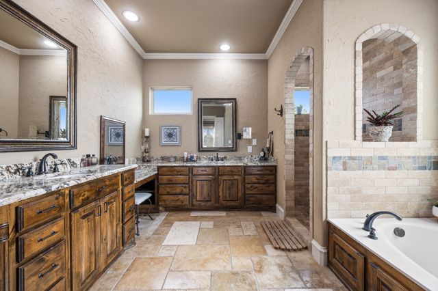 729 Meadow Drive, Mclendon Chisholm, TX 75032