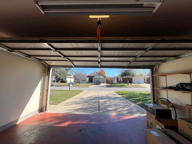 223 Dana DR, Hutto, TX 78634