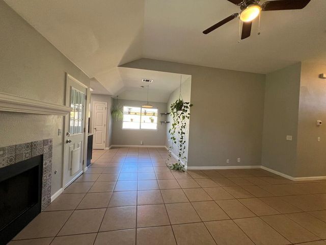 223 Dana DR, Hutto, TX 78634