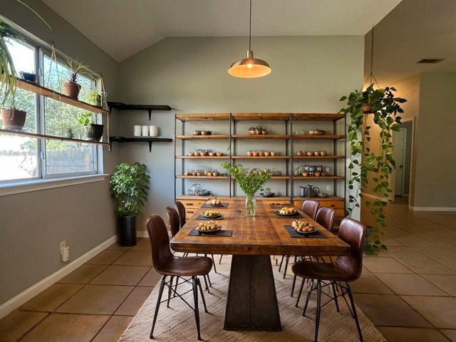 223 Dana DR, Hutto, TX 78634