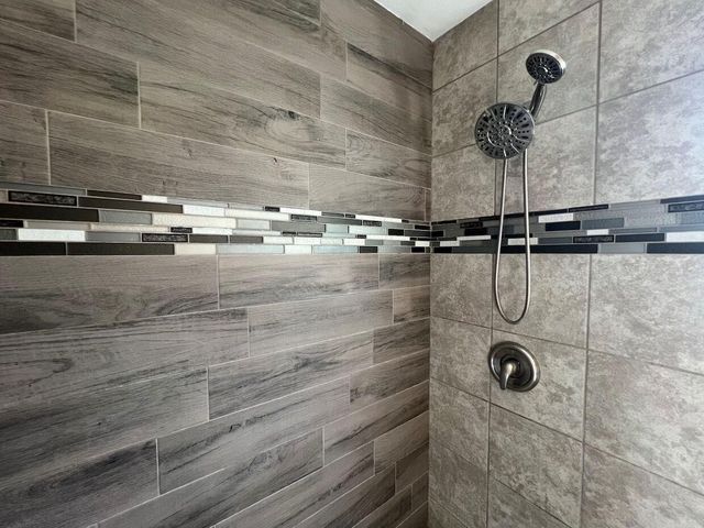 223 Dana DR, Hutto, TX 78634