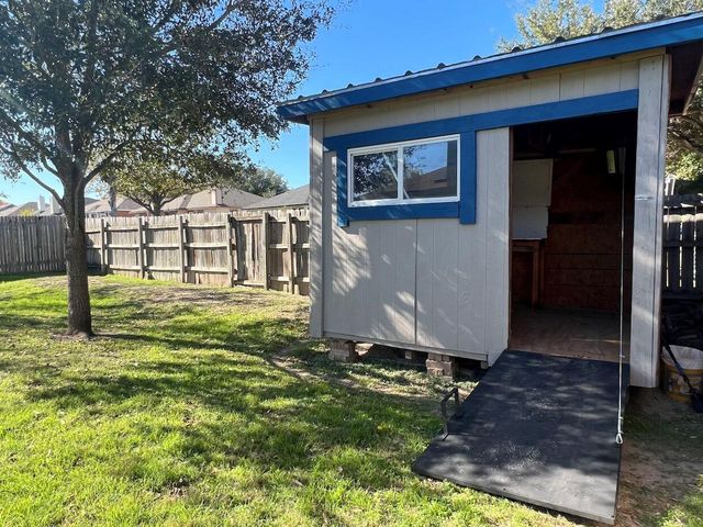 223 Dana DR, Hutto, TX 78634