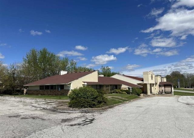 3711 N Harrison St Street, Davenport, IA 52806