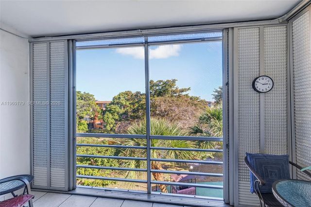 2900 NW 47th Ter 405B, Lauderdale Lakes, FL 33313