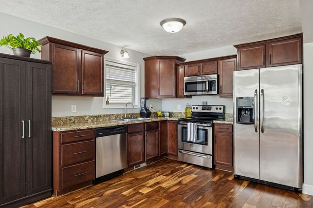 848 Shelton Cir, Clarksville, TN 37042