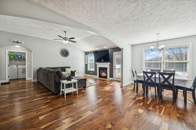 848 Shelton Cir, Clarksville, TN 37042