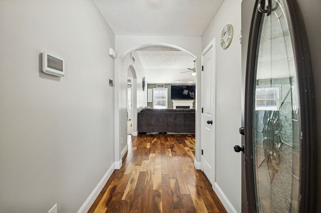 848 Shelton Cir, Clarksville, TN 37042