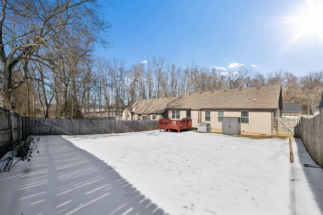 848 Shelton Cir, Clarksville, TN 37042