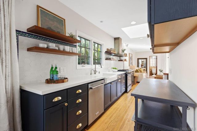 4209 Alder Dr, San Diego, CA 92116