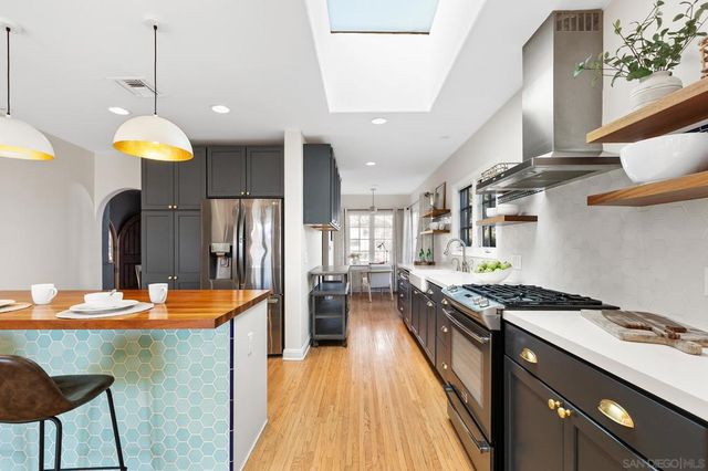 4209 Alder Dr, San Diego, CA 92116