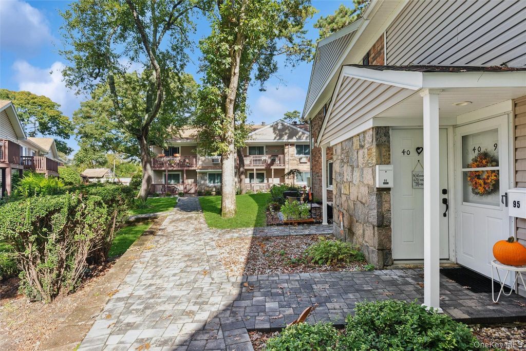 40 W 4th Street 95, Patchogue, NY 11772 — photo 4
