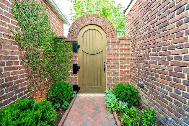 3206 Monument Ave, Richmond, VA 23221