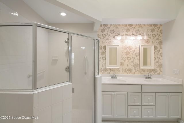 7636 Candlewick Drive, Melbourne, FL 32940