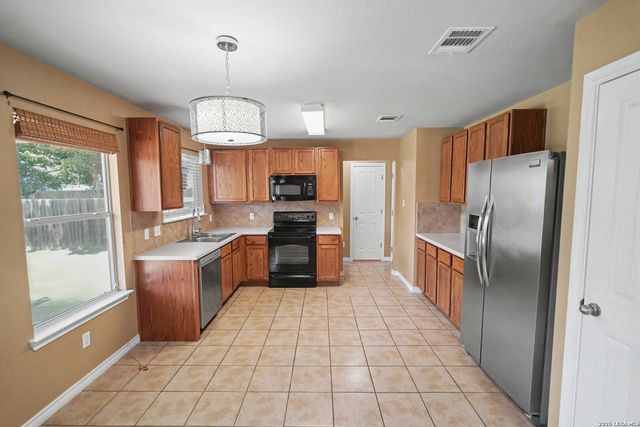 308 PRICKLY PEAR DR, Cibolo, TX 78108