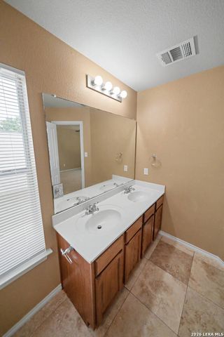 308 PRICKLY PEAR DR, Cibolo, TX 78108
