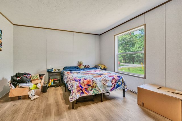 7428 Johnny Crow Rd, Lyles, TN 37098