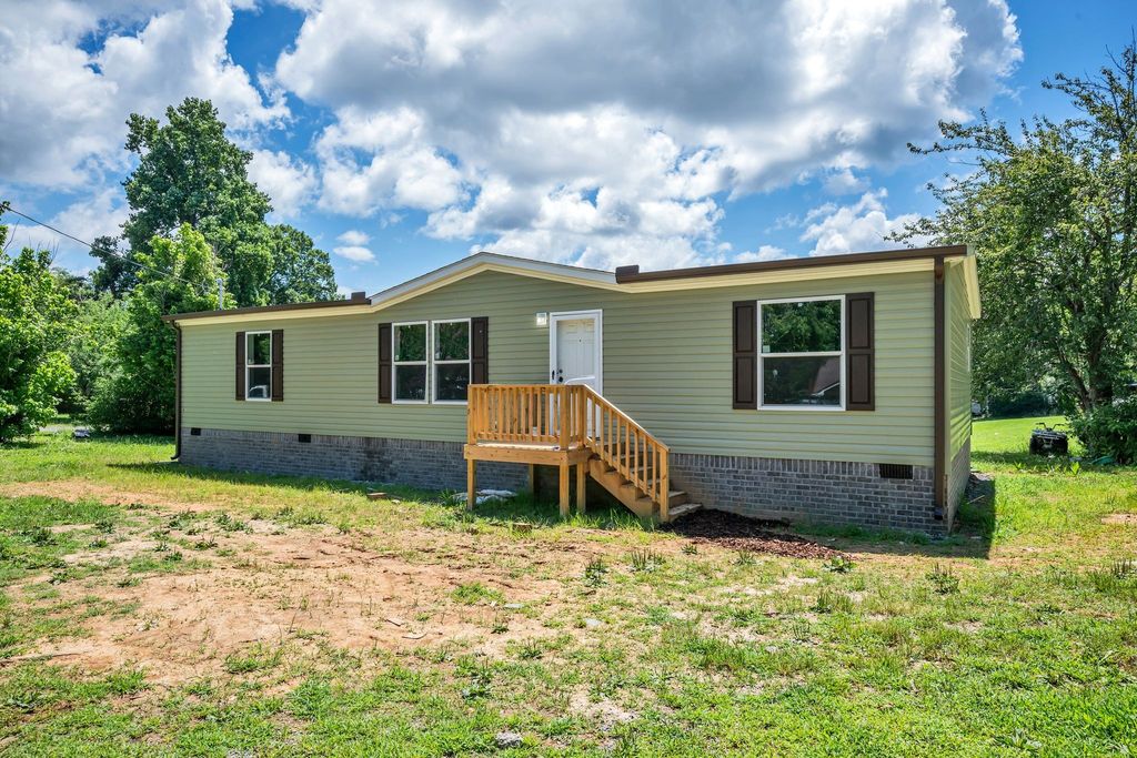 7428 Johnny Crow Rd, Lyles, TN 37098