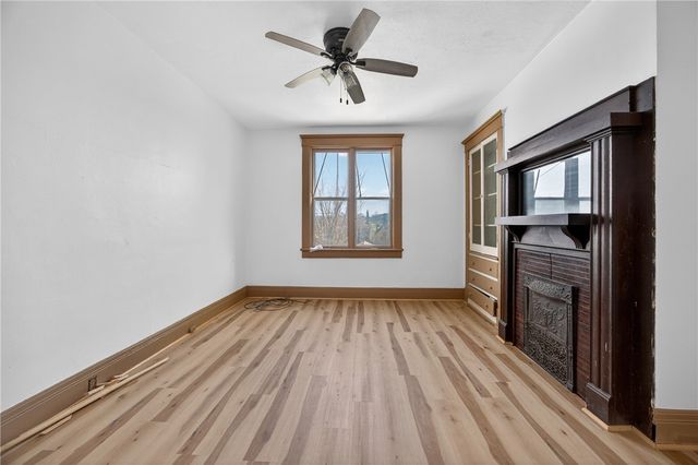 120 E 20th Ave, Munhall, PA 15120