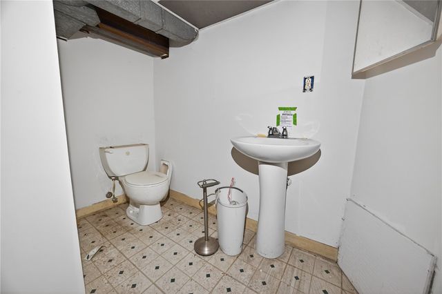 120 E 20th Ave, Munhall, PA 15120