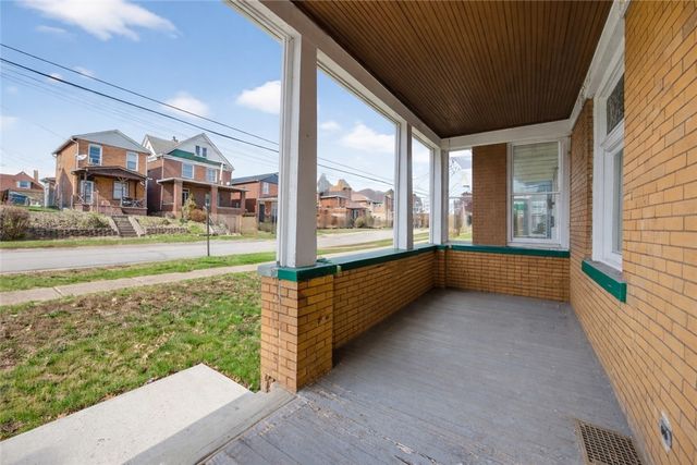 120 E 20th Ave, Munhall, PA 15120