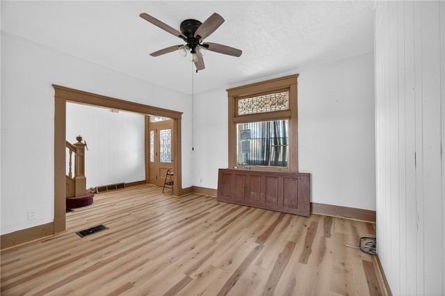 120 E 20th Ave, Munhall, PA 15120