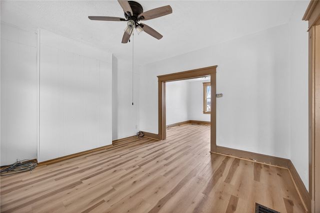 120 E 20th Ave, Munhall, PA 15120