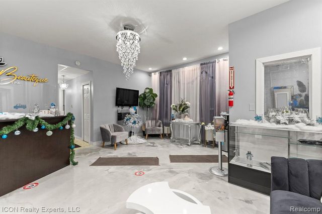 13000 Hayes St, Detroit, MI 48205