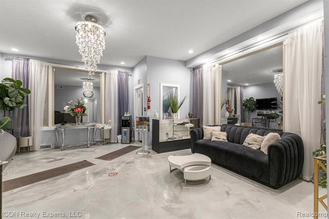 13000 Hayes St, Detroit, MI 48205