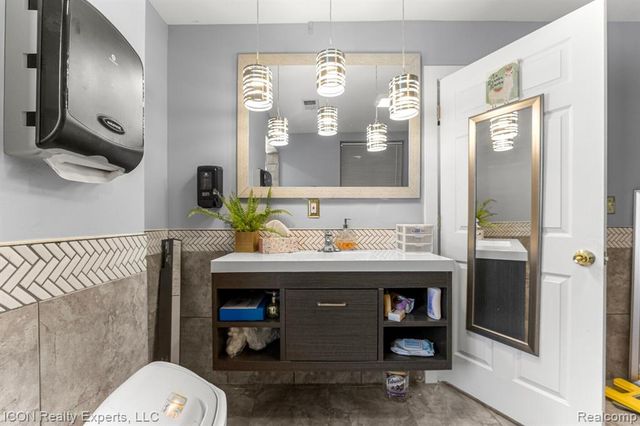 13000 Hayes St, Detroit, MI 48205