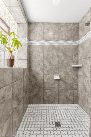 13000 Hayes St, Detroit, MI 48205