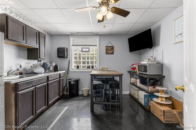 13000 Hayes St, Detroit, MI 48205