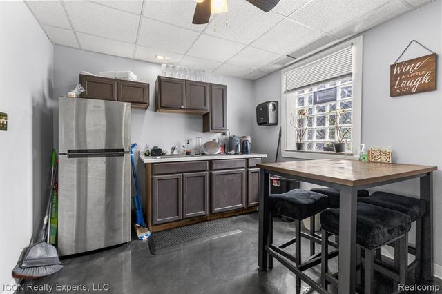 13000 Hayes St, Detroit, MI 48205