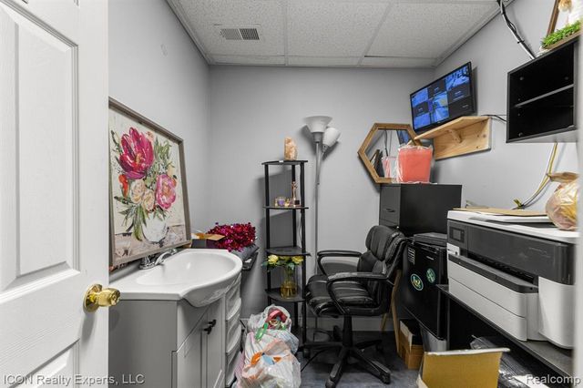 13000 Hayes St, Detroit, MI 48205