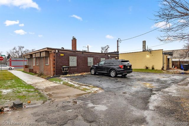 13000 Hayes St, Detroit, MI 48205