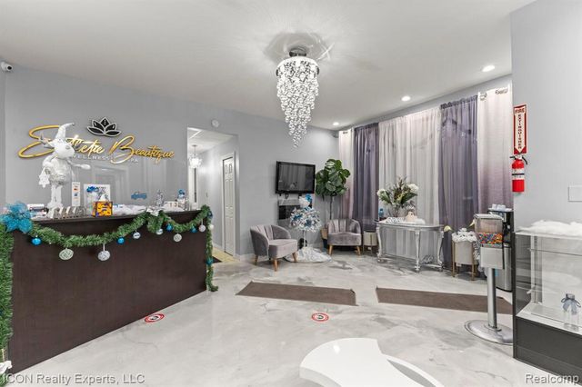 13000 Hayes St, Detroit, MI 48205