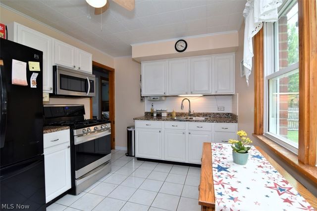 711 E 256th Street, Euclid, OH 44132