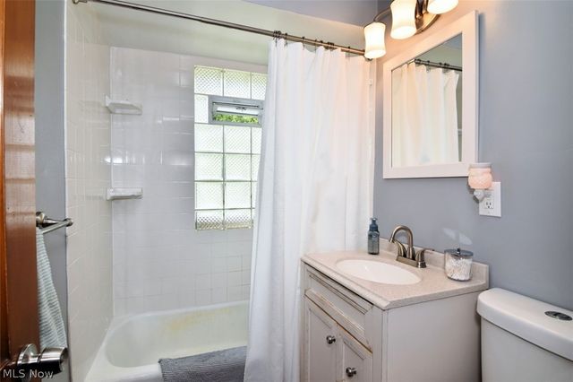 711 E 256th Street, Euclid, OH 44132