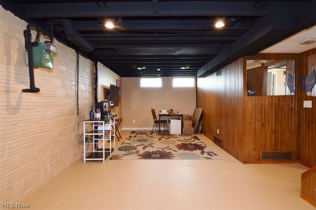 711 E 256th Street, Euclid, OH 44132