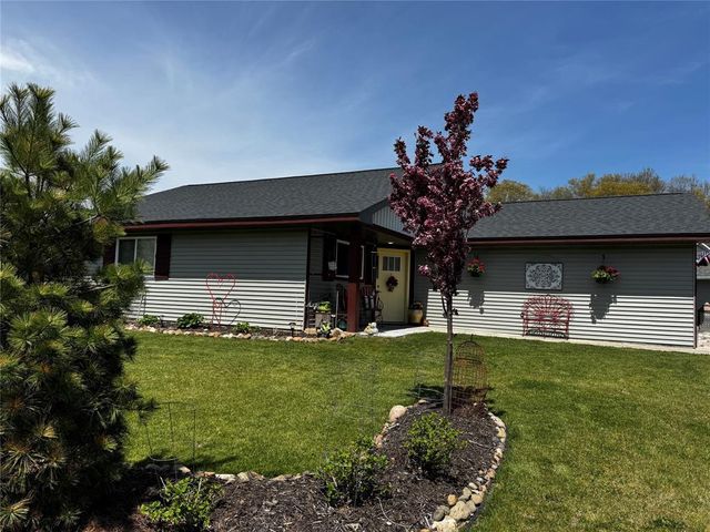 1302 Greentree Drive, St Croix Falls, WI 54024