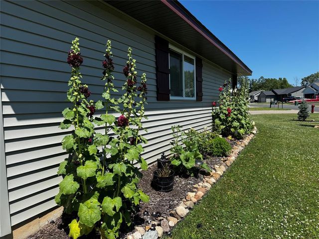 1302 Greentree Drive, St Croix Falls, WI 54024