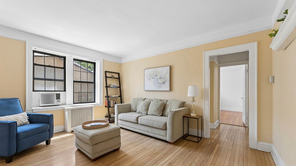 6812 Burns St Apt A3, New York City, NY 11375
