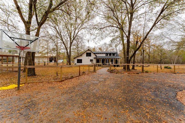 26710 Bayou Tesch Drive, Magnolia, TX 77354