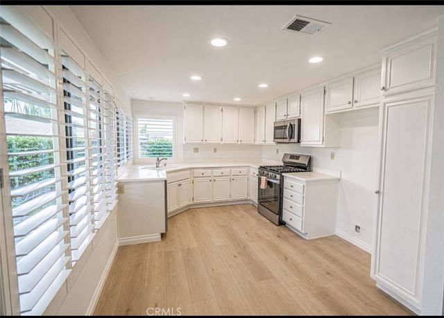 25504 Via Gracioso, Valencia, CA 91355