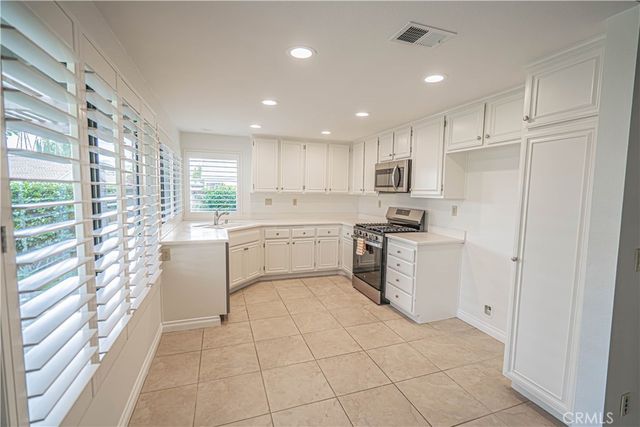 25504 Via Gracioso, Valencia, CA 91355