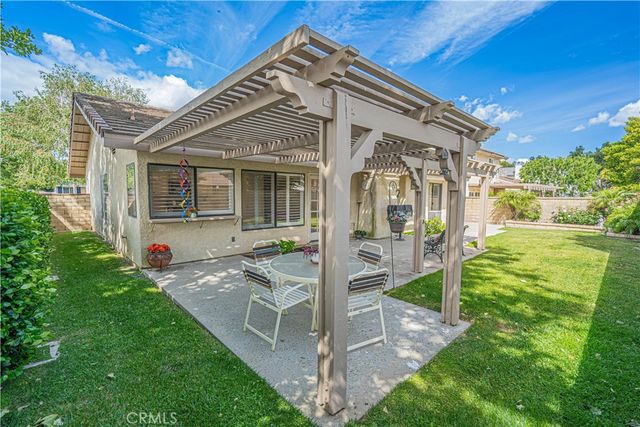 25504 Via Gracioso, Valencia, CA 91355